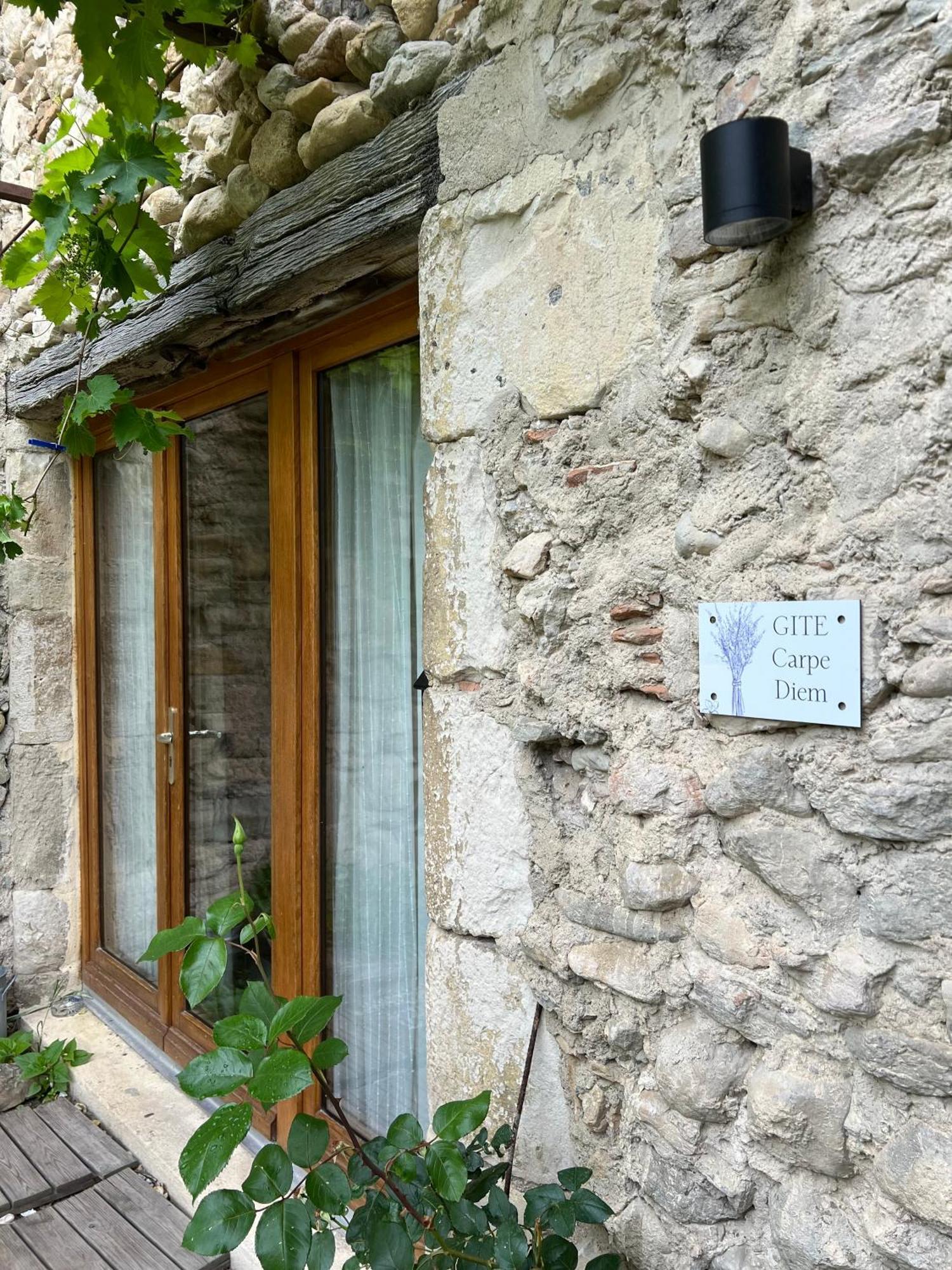 Gites Du Chateau D'Alencon Le Pegue Exterior foto